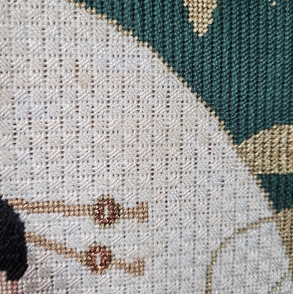 Geisha and the Moon Needlepoint Crewel Work on Handpainted Canvas - Picture 4 of 12